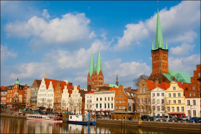 We are hir­ing: two new PhD train­ing oppor­tu­ni­ties start­ing ear­ly next year!
